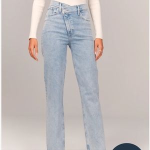 NWOT Abercrombie and Fitch criss cross jeans